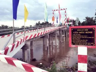 Sát cánh cùng gia đình Việt: Nối nhịp những bờ vui   