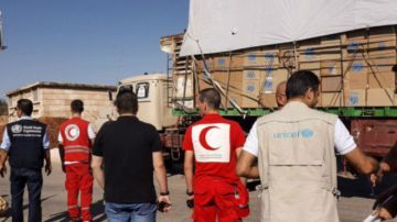 Đoàn xe cứu trợ bị không kích tại Syria gây thương vong