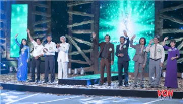 Lộ diện 9 thí sinh vào liveshow 1 – Tiếng hát mãi xanh 2016