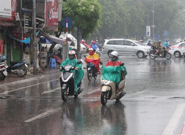 Rãnh áp thấp khu vực Trung bộ gây mưa dông nhiều nơi