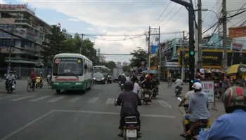 Cấm xe trên quốc lộ 50 từ đường số 10 đến đường Tạ Quang Bửu