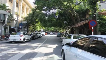 Dừng, đậu xe sao cho đúng luật?