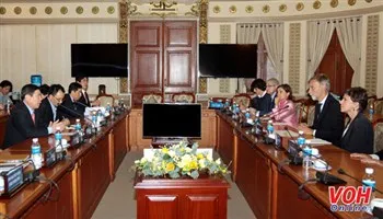 TPHCM muốn Italia đầu tư vào hạ tầng giao thông