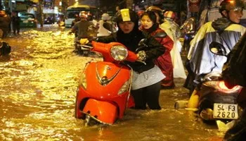 Coi chừng bệnh lý về da khi mưa dầm