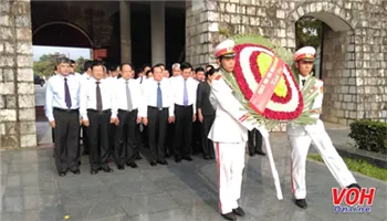 Đoàn lãnh đạo thành phố thăm, viếng các di tích lịch sử tại Điện Biên