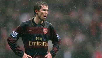 Hleb: Arsenal có thể đoạt 3 danh hiệu ở mùa giải năm nay
