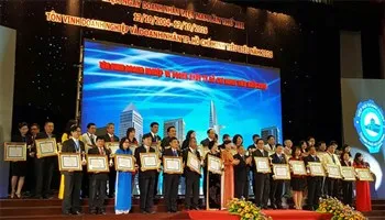 Lễ tôn vinh doanh nhân và doanh nghiệp TPHCM tiêu biểu năm 2016  
