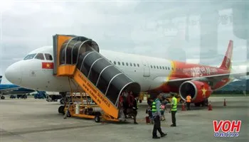 Các chuyến bay bị ảnh hưởng bão số 7 trong ngày 19/10