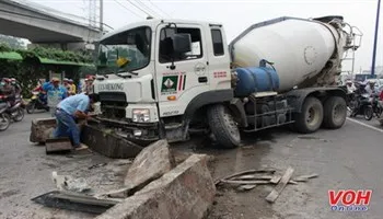 TPHCM: Tai nạn tăng do lắp dải phân cách chưa hợp lý