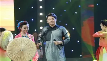 Nghe trai đẹp Hàn Quốc – Woossi hát dân ca Việt cực ngọt