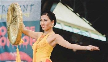 Nguyễn Thị Loan lọt top 3 trang phục dân tộc đẹp nhất Miss grand International 2016