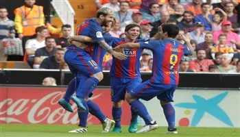Ngược dòng đá bại Valencia, Barca tạm giữ ngôi đầu bảng