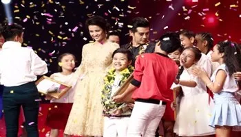 Trịnh Nhật Minh-Trò cưng của Đông Nhi chiến thắng Giọng hát Việt nhí 2016