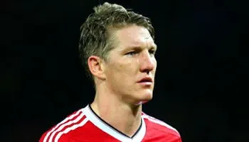 Schweinsteiger trở lại tập cùng đội một của MU