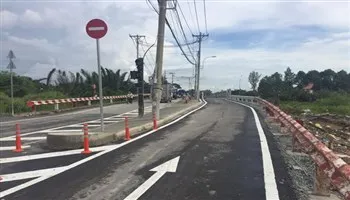 TPHCM: Thông xe cầu tạm Tăng Long