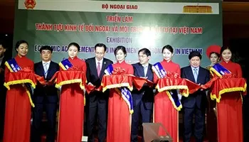 Triển lãm Thành tựu Kinh tế đối ngoại và môi trường đầu tư tại Việt Nam  