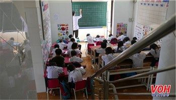 Lớp học đặc biệt của trẻ em nhập cư tại Sài Gòn
