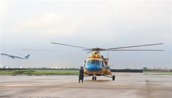 Trực thăng đưa ngư dân từ Trường Sa về đất liền cấp cứu