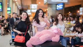 Nguyễn Thị Loan rạng rỡ trở về Việt Nam sau thành tích top 20 Miss Grand International
