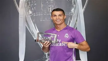 Ronaldo lần thứ tư “ẵm” giải Cầu thủ xuất sắc nhất thế giới