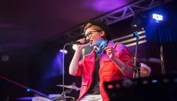 Vicky Nhung “cháy” hết mình trong đêm liveshow đầu tiên của sự nghiệp