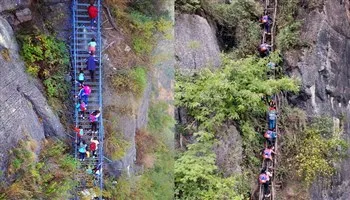 Trung Quốc lắp thang kim loại giúp trẻ em vượt vách đá đi học