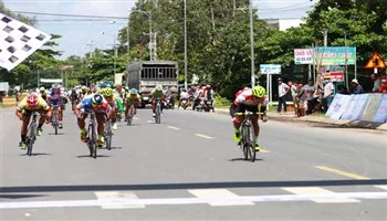 [Nổi bật] Chặng 1 Cuộc đua xe đạp NKKN 2016: Nguyễn Trường Tài chiến thắng