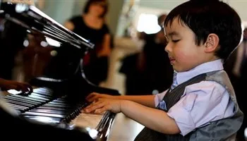 Thần đồng piano gốc Việt Evan Lê lần đầu đầu về Việt nam