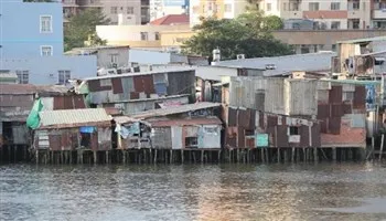 Giải tỏa nhà ven kênh rạch để góp phần cho Thành phố phát triển