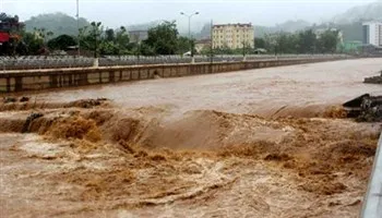 Chủ động đối phó với diễn biến của áp thấp nhiệt đới và mưa lũ