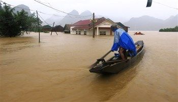 Mưa lũ miền Trung gây thiệt hại gần 800 tỷ đồng