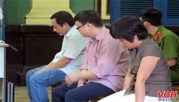 Lừa chạy điểm thi đại học, ông thanh tra lãnh 8 năm tù