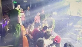 Kiểm tra tiệm game bắn cá, phát hiện 12 “con nghiện”