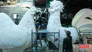 Linh vật đường hoa tết Đinh Dậu 2017 có thể chuyển động và phát âm thanh