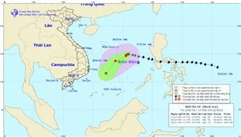 Bão số 10 di chuyển về hướng Tây Nam, suy yếu dần