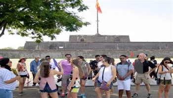 900.000 lượt khách quốc tế đến Việt Nam trong tháng 12/2016