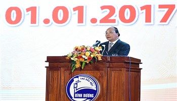 Thủ tướng Nguyễn Xuân Phúc dự lễ kỷ niệm Bình Dương 20 năm phát triển