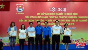 VOH nhận 7 giải thưởng Ngòi bút trẻ năm 2016