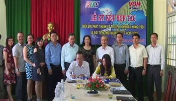 Đài PTTH Đắk Nông và Đài TNND TPHCM ký kết hợp tác trao đổi chương trình phát thanh