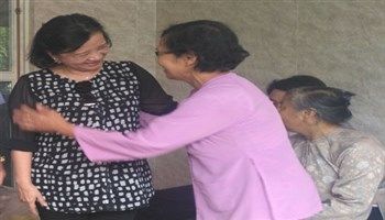 Đoàn cán bộ Ban Tuyên giáo Thành ủy, Đài TNND TPHCM tặng quà Tết cho người nghèo