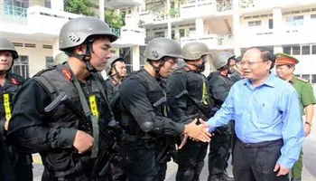 Phó Bí thư thường trực Thành ủy thăm, chúc Tết các đơn vị