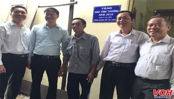 Trao 5 căn nhà tình thương và mái ấm công đoàn tại huyện Nhà Bè