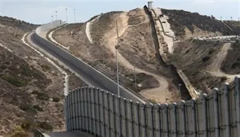 Tổng thống Trump sắp ra lệnh xây tường biên giới vĩ đại với Mexico