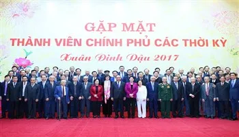 Thủ tướng Nguyễn Xuân Phúc gặp mặt thành viên Chính phủ các thời kỳ