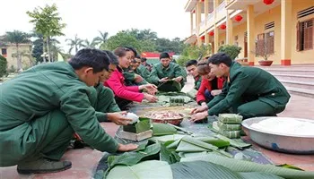 Chủ tịch HĐND TP thăm, chúc Tết các đơn vị quân đội 