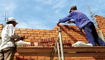 Bắt buộc đóng bảo hiểm cho công nhân xây dựng