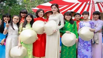 Lễ hội Áo dài 2017 sẽ diễn ra từ 3-17/3/2017