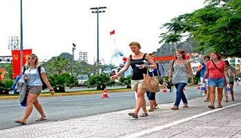 TP HCM lọt top 15 điểm du lịch giá rẻ năm 2017