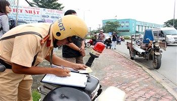 TPHCM: Tăng cường xử lý xe chở hàng cồng kềnh tham gia giao thông