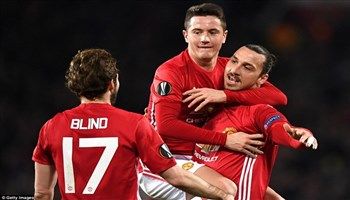 Kết quả bóng đá 17/2: Ibrahimovic lập hat-trick, M.U thắng dễ St.Etienne